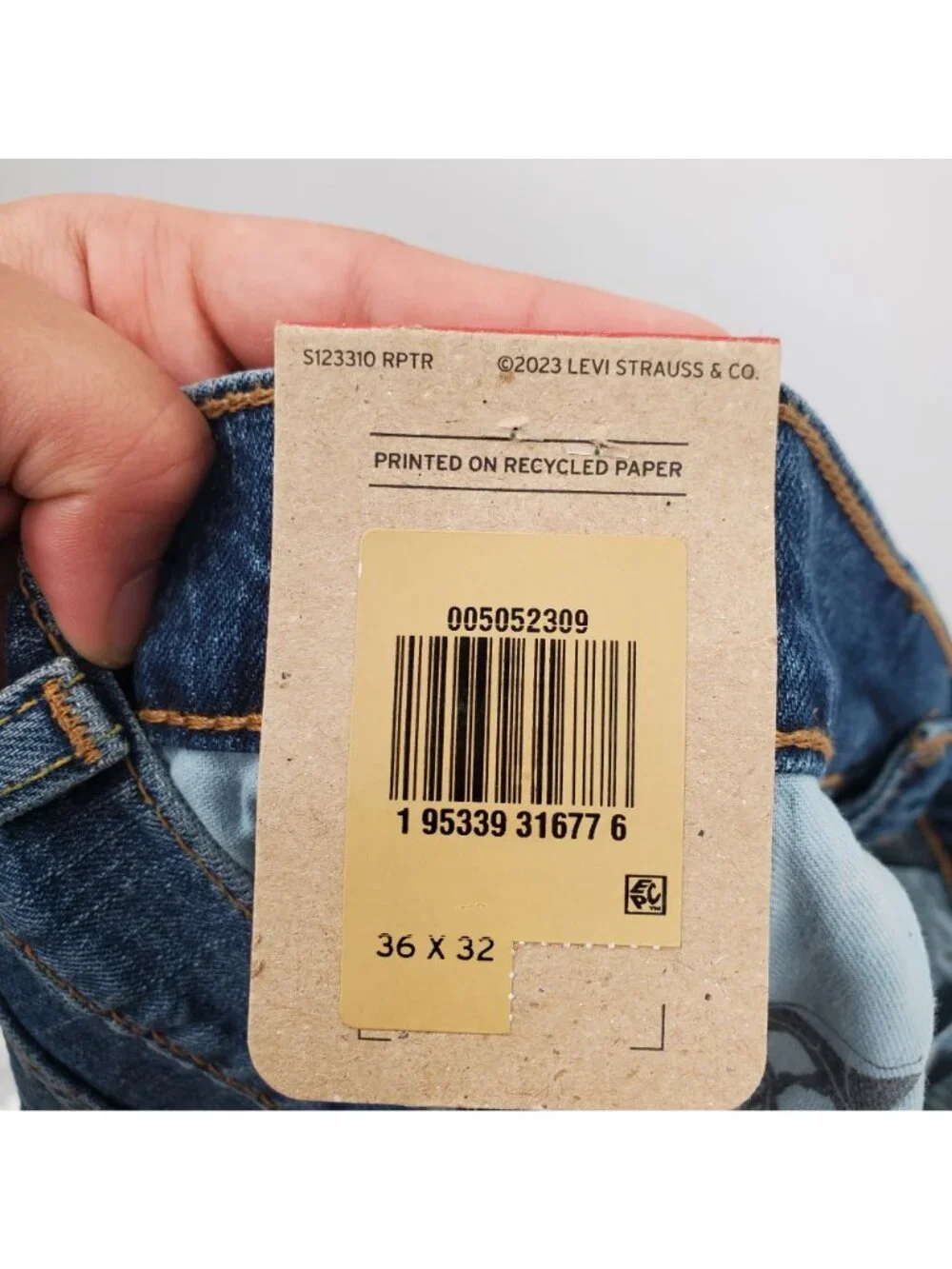 Levi's 505 Regular Ease Straight Leg Jeans Denim Pants Men Size 36 x 32 NWT